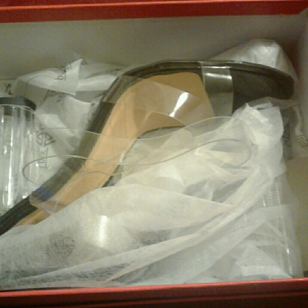 Clear strapless hills, never worn